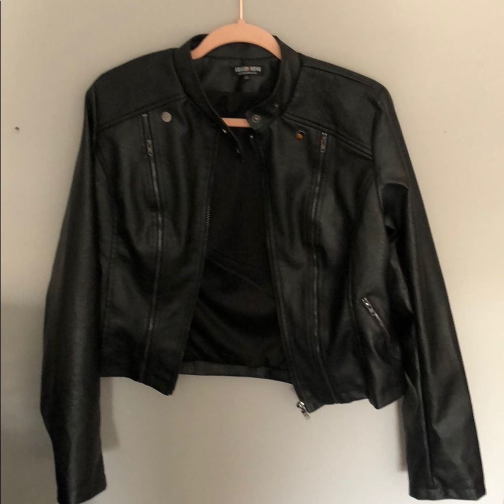 XL FASHION NOVA LEATHER JACKET